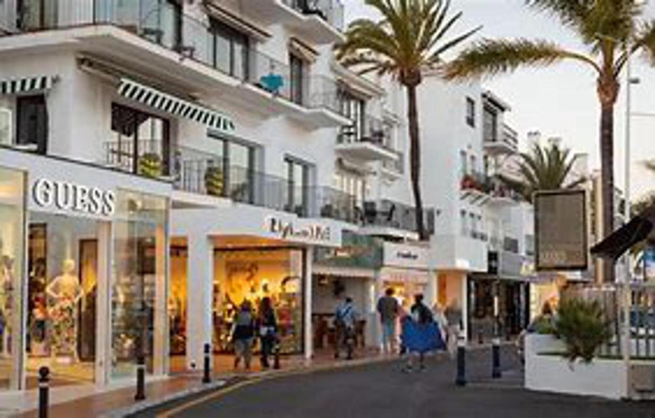 Luxurious In Puerto Banus Apartment *